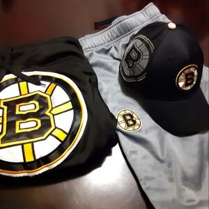 Mens Boston Bruins Fan Apparel Set (New Without Tags) With Free Hat (EUC)